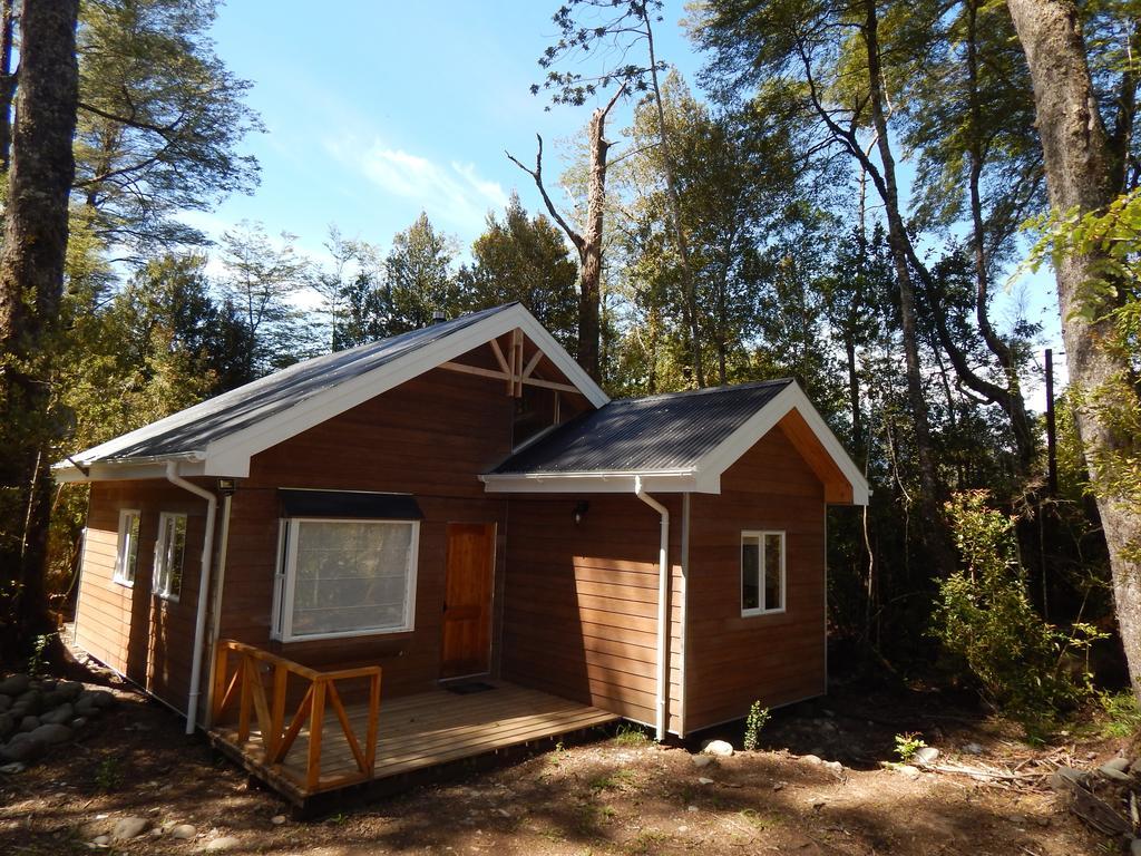 Cabanas Nutrias Patagonicas Puelo River 外观 照片