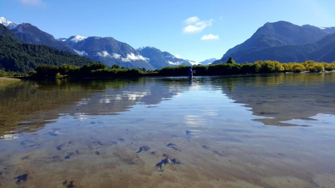 Cabanas Nutrias Patagonicas Puelo River 外观 照片
