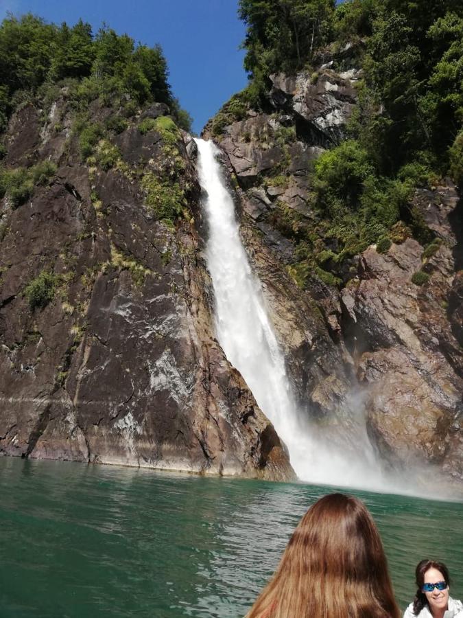 Cabanas Nutrias Patagonicas Puelo River 外观 照片